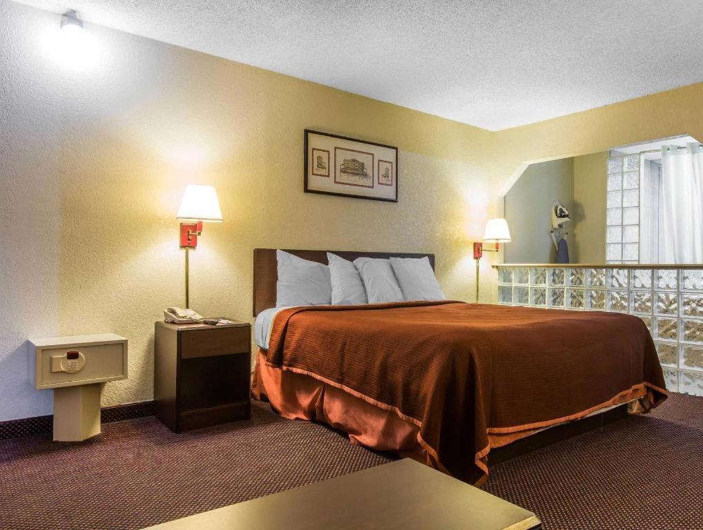 Rodeway Inn Marietta Extérieur photo