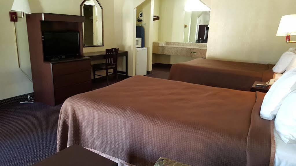 Rodeway Inn Marietta Extérieur photo